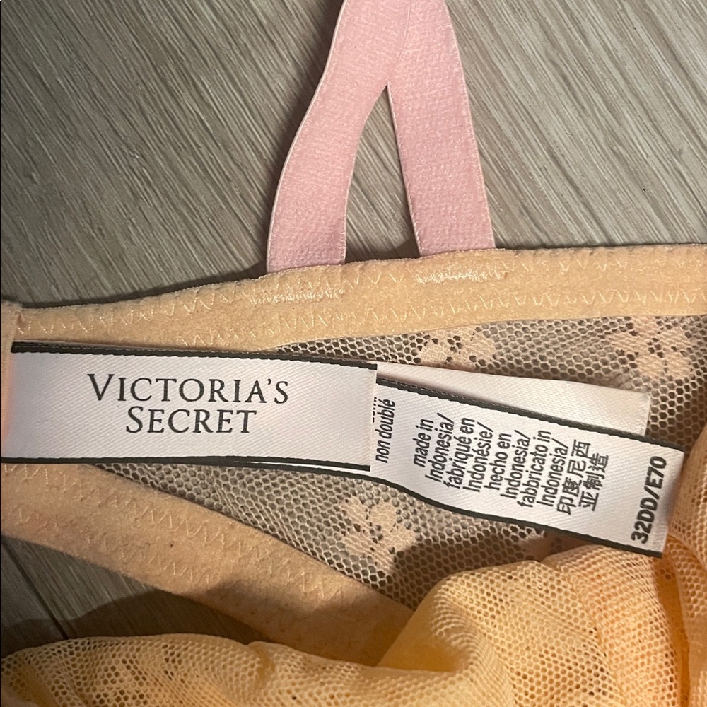 Peach Victorias Secret unlined lace bra size 32DD - Picture 3 of 4